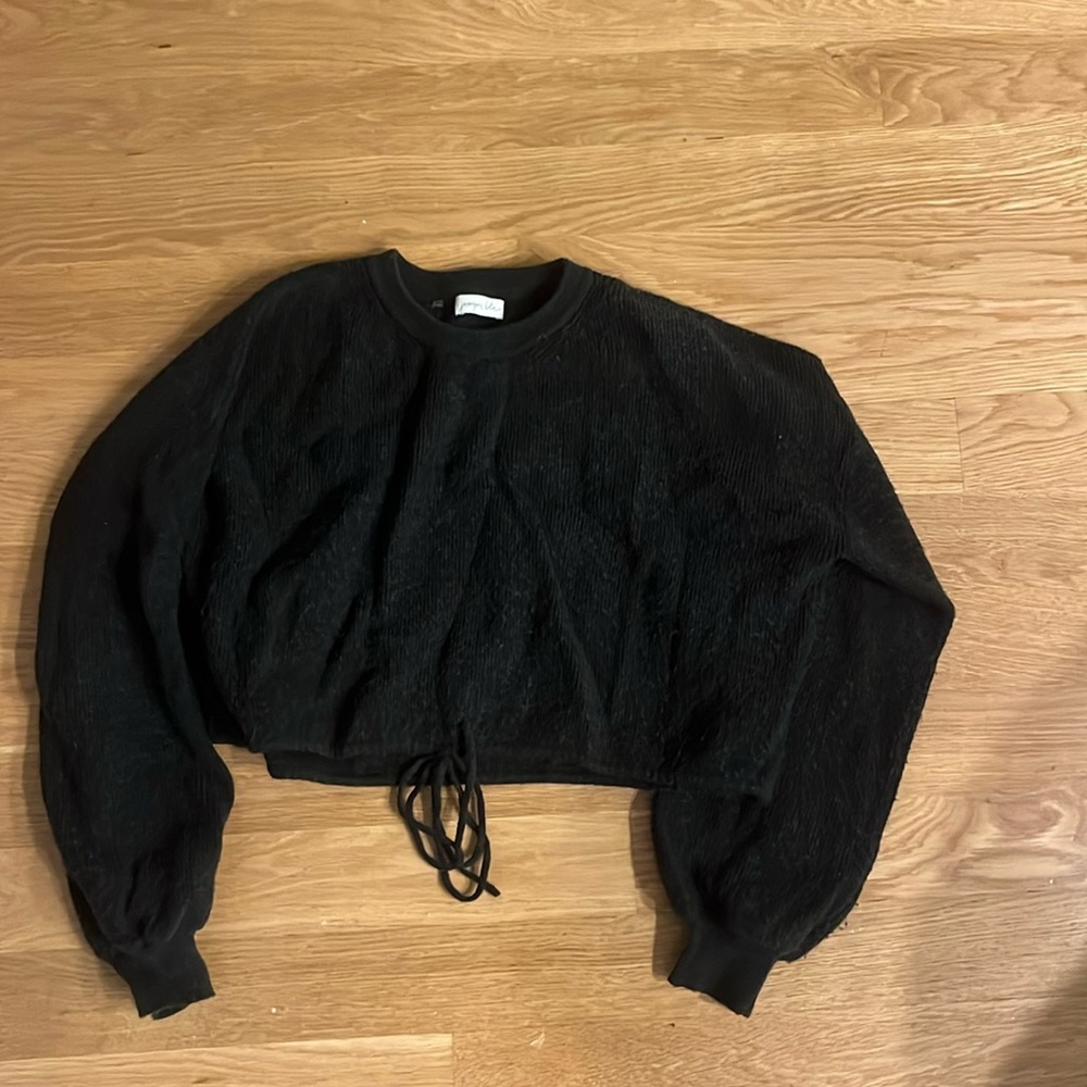 Black cropped sweater